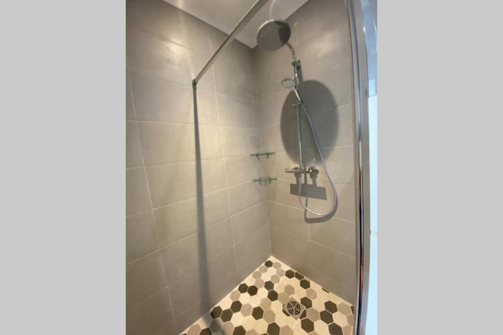 Magnifique Appartement Climatise - Classe 4 Etoiles Terrasson Exterior foto